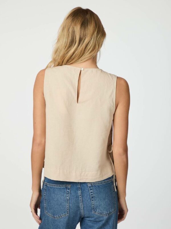 Neo Noir Svetlana linen top
