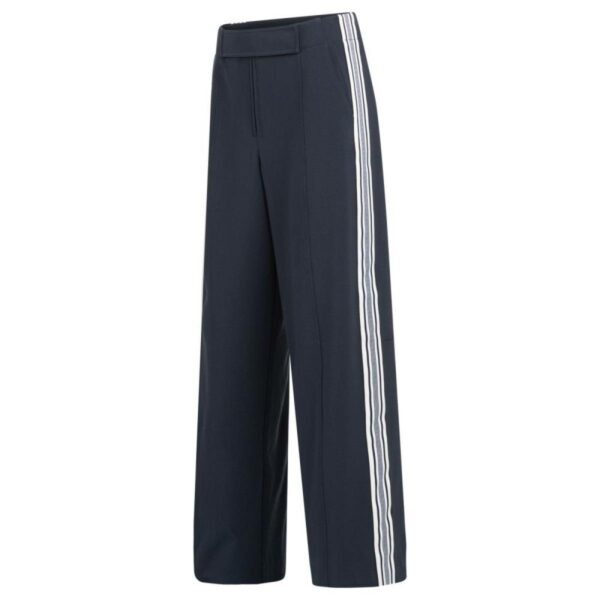 Yaya Broek met sportieve strepen