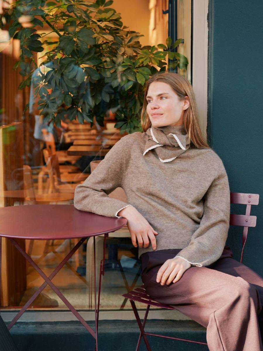 Neo Noir Eliska scarf knit blouse
